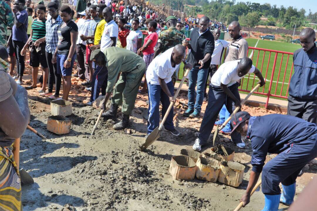 Burundi : TDC - Extension du stade de Gitega ( Photo : Sindimwo Gaston   2017 )
