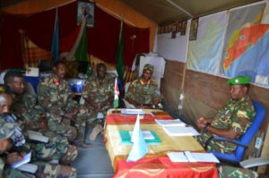 Visite du chef d’Etat-major adjoint de l’armée nationale somalienne aux militaires du Burundi ( Photo : Baratuza Gaspard 2017 )