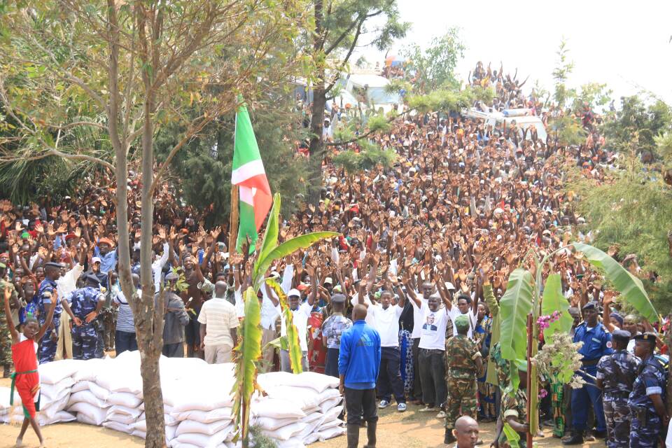 Burundi: Le Président inaugure le Bureau Administratif de la zone Kiyenzi ( Photo : Presidence.bi 2017 )