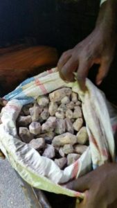 Burundi : La saisie d'une demi tonne de coltan -Made in Burundi - ( Photo : Ikiriho 2017 )