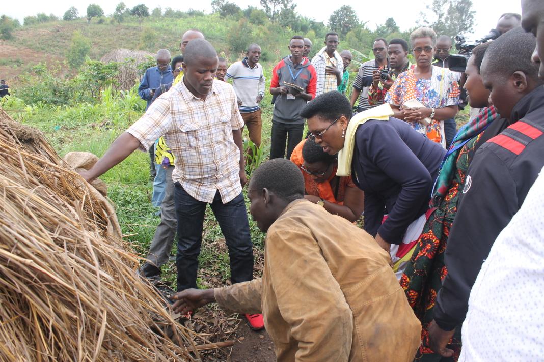 Burundi : La 1ère Dame visite les BATWA BARUNDI de Gitega ( PHoto : Sindaruhuka Pacelli 2018 )
