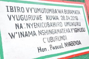 Burundi : Inauguration du bureau du chef de colline de Buramata à Bubanza ( Photo : ASSEMBLEE.BI 2018 )