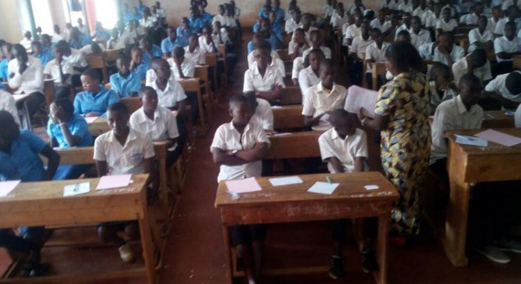 Burundi : Gitega a totalisé 10.447 élèves au Concours National 2018 ( Photo : ABP 2018 )