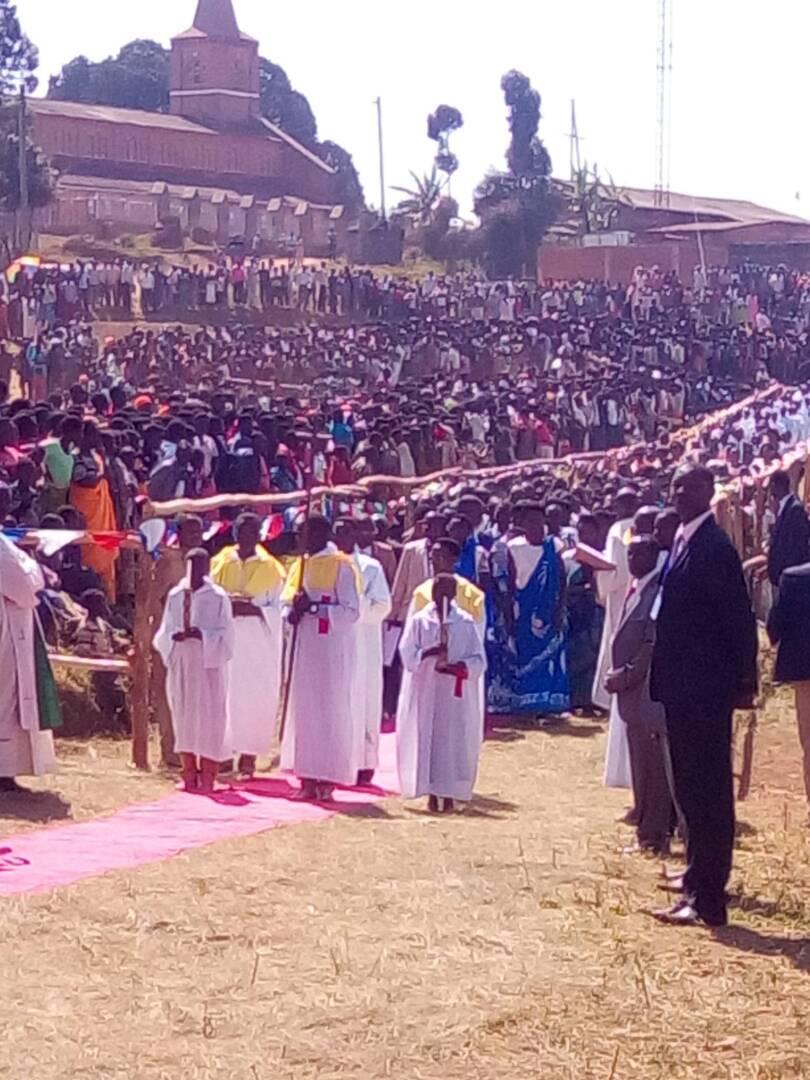 Burundi : Cérémonie d'ordination sacerdotale de 14 diacres ( Photo : Senat.bi 2018 )