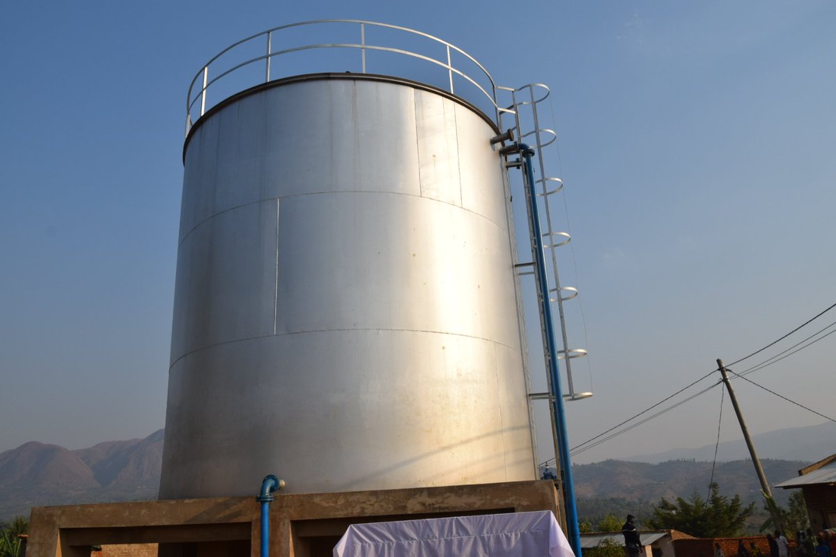 Burundi :Inauguration à Gitwa-Makamba d'un réservoir d'eau de 500 m³ ( Photo : Nkurunziza Dieudonne  2018 )