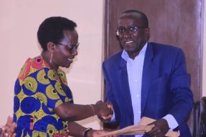 Burundi : L'UNESCO apporte un livre aux Barundi sur leurs valeurs ( Photo : http://abpinfos.com 2018 )