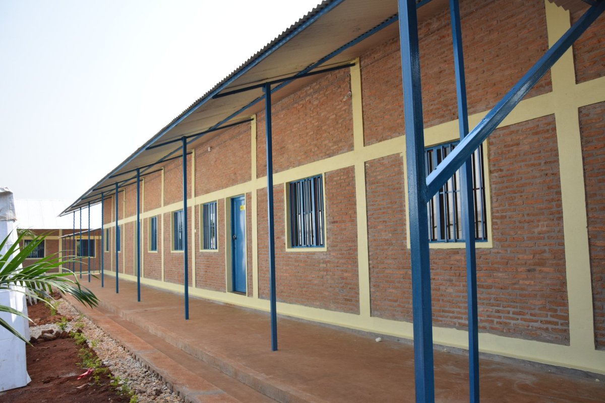 Burundi : Des Coréens à l'inauguration du Choi Jung Sook Girl's High School ( Photo : RTNB.BI, ASSEMBLEE.BI 2018 )