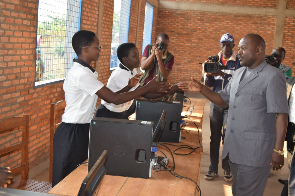 Burundi :  Inauguration de l'Ecole d'enseignement des métiers de Rutana ( Photo : ABP  2018 )