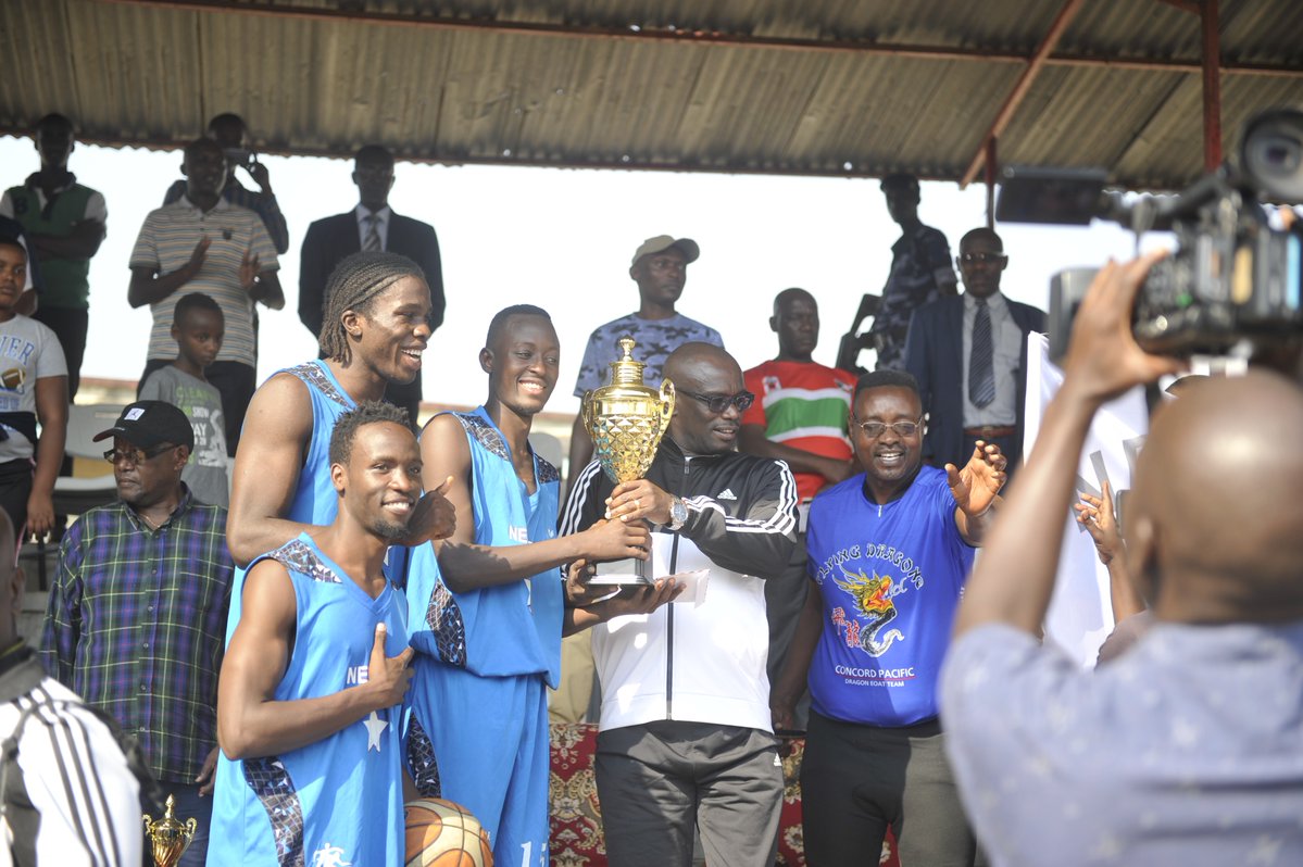 Burundi : BASKET-BALL - Berco Stars DAMES et New Stars HOMMES, champions 2018 ( Photo : BurundiSport  2018 )