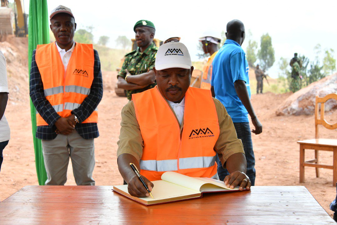 Burundi : Débuts de l'exploitation d'Or  par African Mining ( Photo : Presidence.bi, Ndayizeye Espérance  2018 )