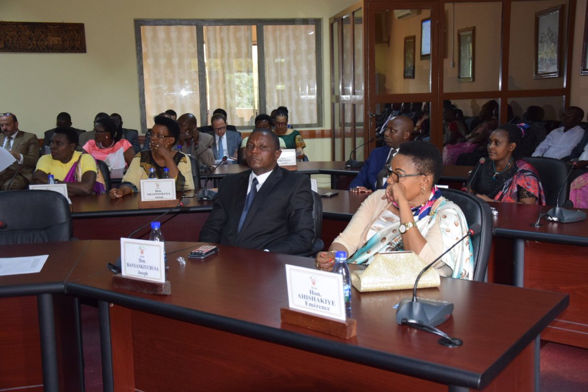 Burundi : Un rapport sénatorial détaille des vols de terres domaniales ( Photo : senat.bi  2018 )