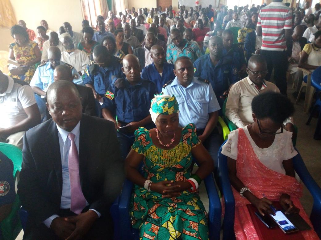 Burundi : Le Sénat visite la commune Mutimbuzi à Bujumbura Rural  ( Photo : IKIRIHO  2018 )