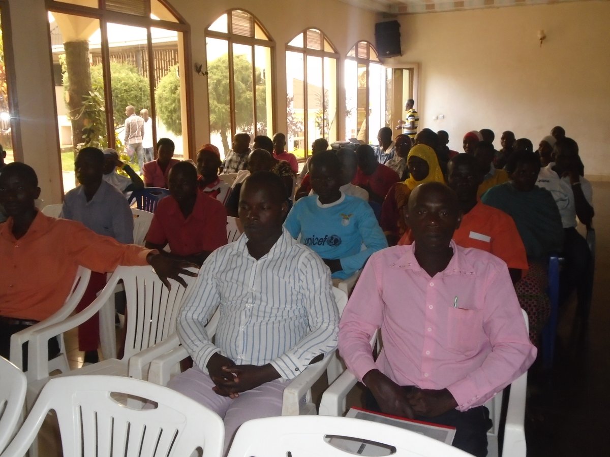 Burundi : Le FTNTMI rencontre les praticiens de l'économie informel à Muyinga ( Photo : BurundiEco 2018 )