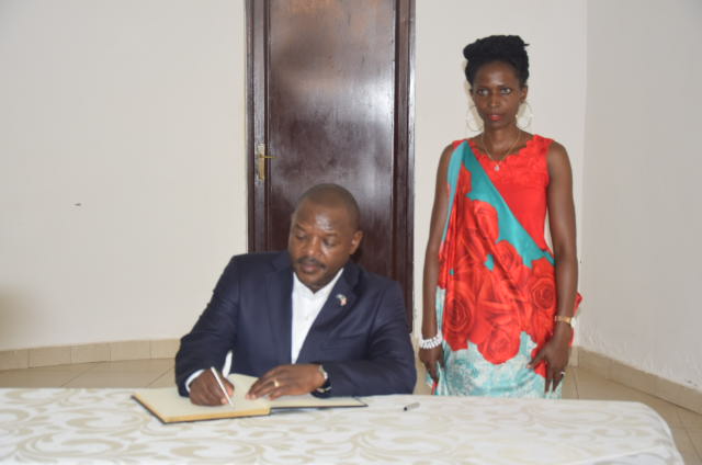 Burundi : Inauguration de l' Yucca Hôtel sur la rive du Tanganyika  ( Photo : RTNB.BI  2018 )
