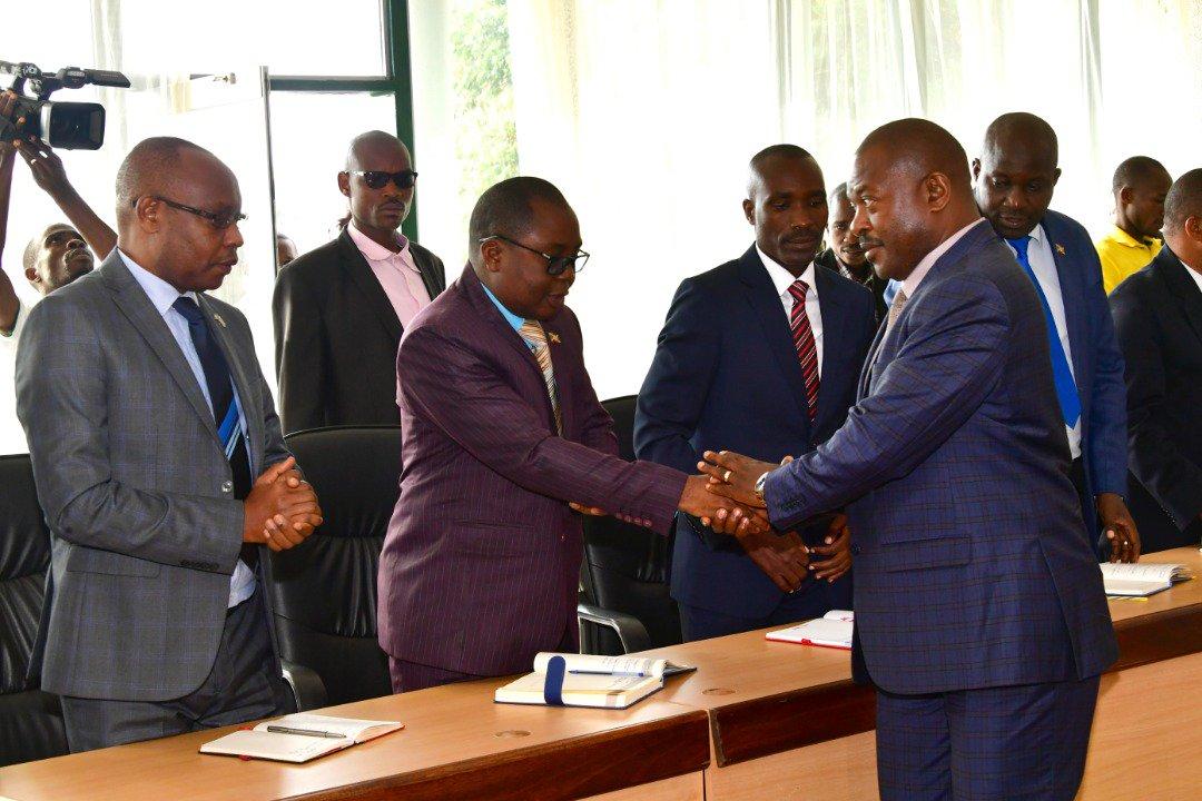 Burundi : Réunion sur l'Harmonie de la Planification avec les 18 Gouverneurs ( Photo : INTUMWA , MENYA , MBMEDIA1 2019 )