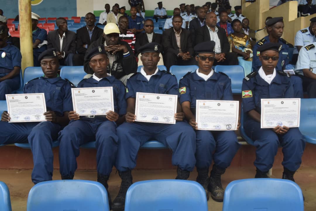 Burundi :  353 nouveaux certifiés à l'Ecole des Brigadiers de Police ( Photo : INTUMWA  2019 )