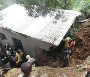 Burundi : Drame - Un éboulement emporte 6 membres d'une même famille à Kanyosha ( Photo : Le Renouveau - PPBDI.COM 2019 )