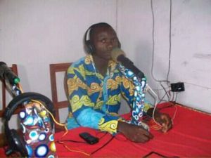 Burundi : Un Jeune technicien physicien amateur, ENTREPRENEUR, a créé sa propre Radio ( Photo : BurundiEco 2019 )