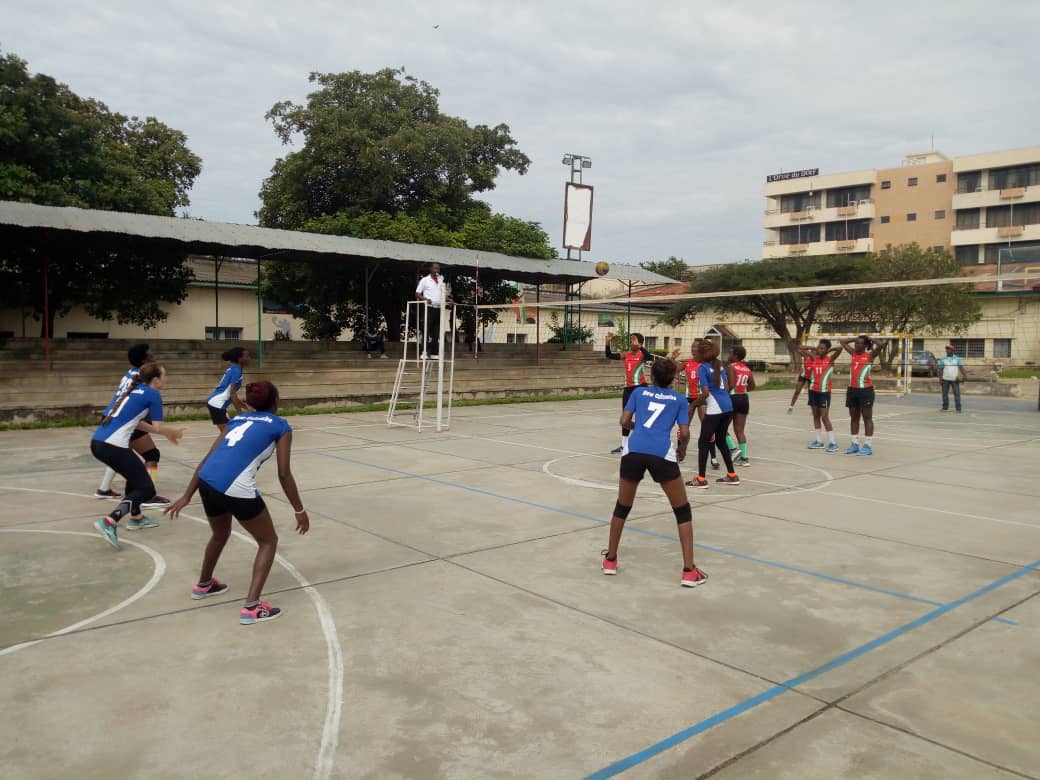 Burundi : Volley ball, Dames - AS bat New Colombe par 3 sets à 0 ( Photo : AKEZA BURUNDI NET 2019 )