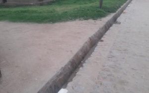 Burundi : Le quartier Muyange de Bujumbura veut faire poser des dalles ( Photo : RTNB.BI 2019 )