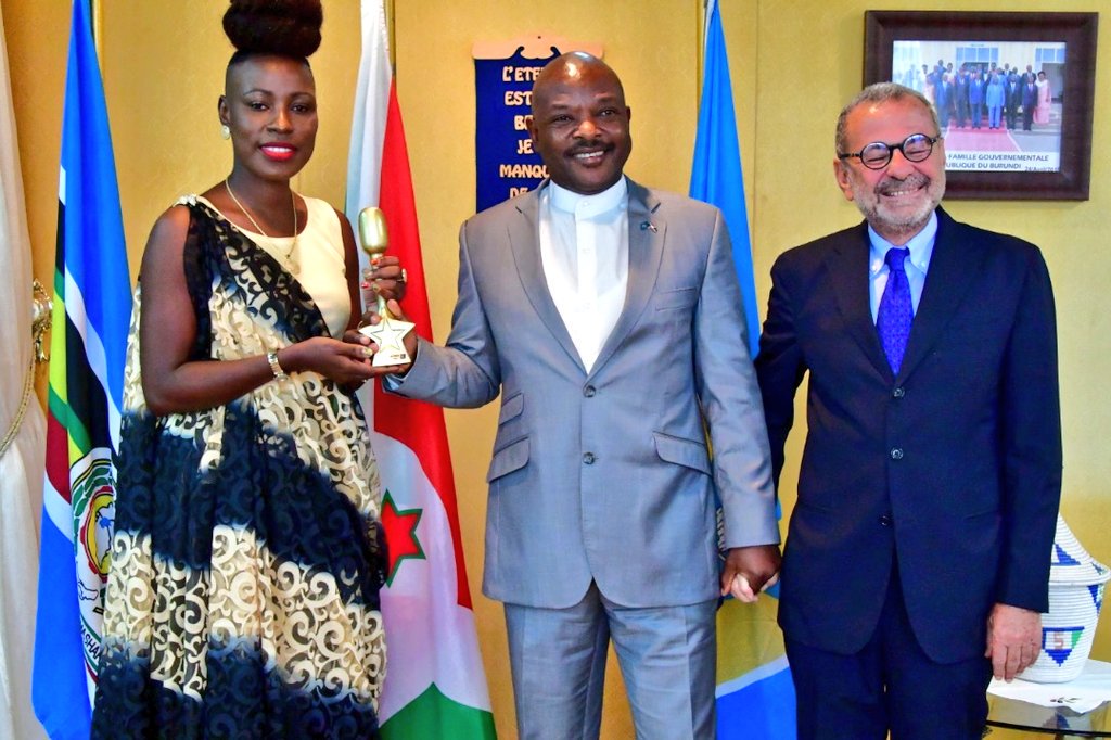 Burundi / Culture : NATACHA, artiste burundaise,reçue à la Présidence ( Photo : masharikitv 2019 )