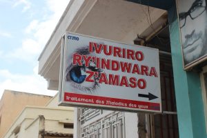 Burundi : Une vingtaine de centres optiques dits illégaux fermés ( Photo : Burundi Eco 2019 )