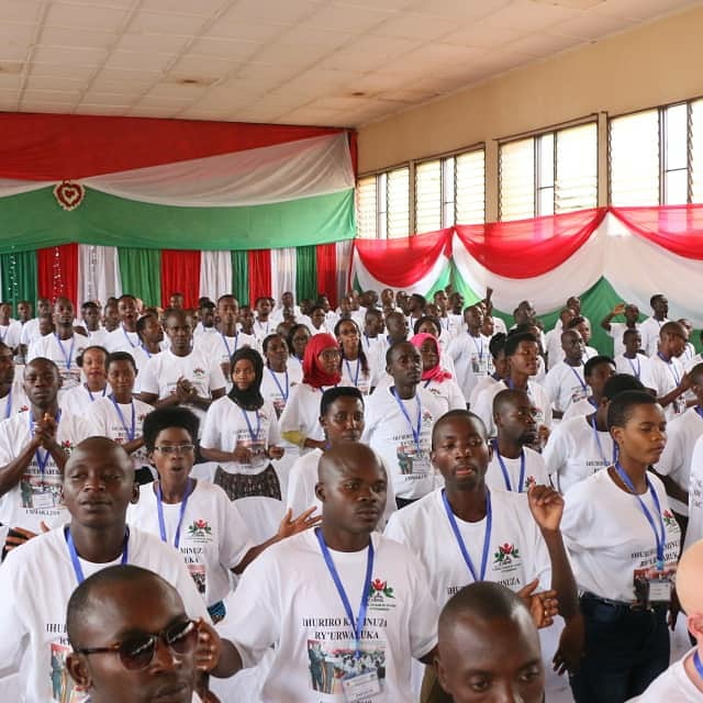 Burundi : La Jeunesse observe 1 minute de silence en mémoire de Papy Faty ( Photo : INTUMWA  2019 )