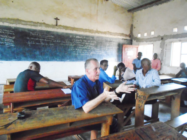 Burundi : Pourquoi ENABEL via PAORC-FE forme les enseignants Barundi ( Photo : BurundiEco 2019 )