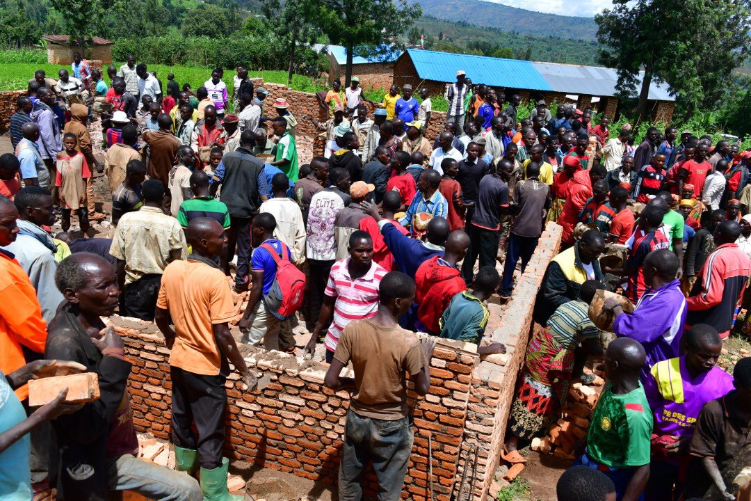 Burundi : TDC - Agrandir le Centre de santé Gitwa, en zone Gatsinda, Mwumba, NGOZI ( Photo : presidence.bi, imvahoorg  2019 )