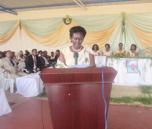 Burundi :  Feu MIREREKANO Paul primé pour sa vision économique ( Photo : IWACU-BURUNDI.ORG   2013)