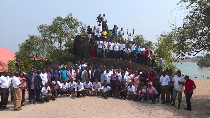 Burundi : Excursion à l’intérieur du pays avec la diaspora burundaise ( Photo : RTNB.BI 2019 )