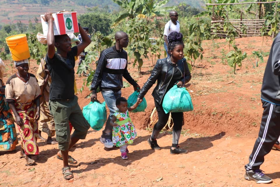 Burundi : GIHETA a organisé une collecte de solidarité pour les plus démunis ( Photo : INTUMWA 2019 )