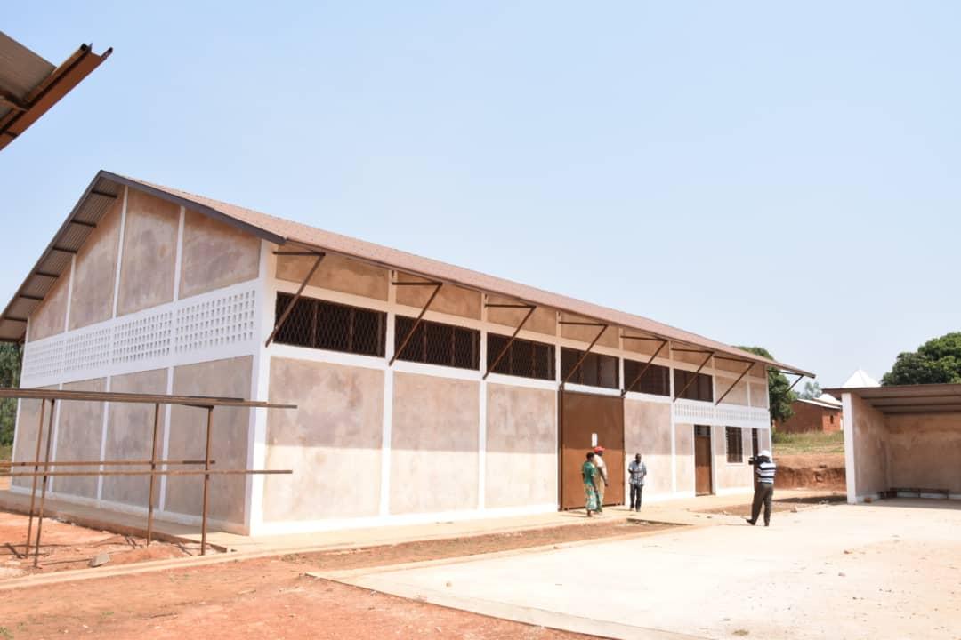 Burundi : Les 43 collines de la commune Gisuru à Ruyigi dispose d'hangars ( Photo : RTNBBI  2019 )