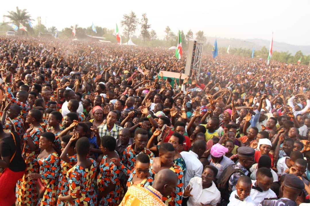 Burundi : La Famille Présidentielle organise 5 jours de louanges à IMANA ( Photo : Nsabimana Célestin    2019 )