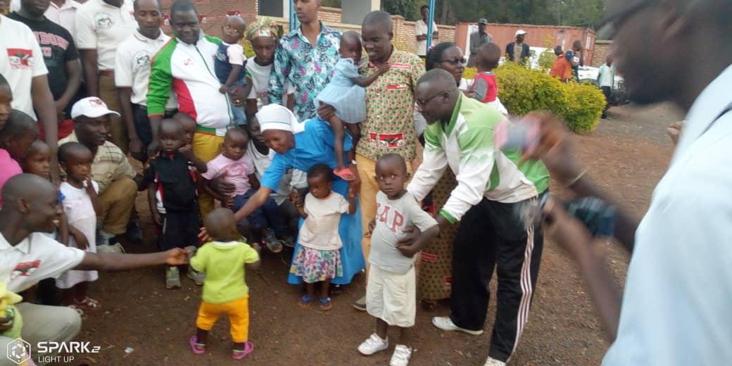 Burundi : IMBONERAKURE DAY 2019 - Visite de l'orphelinat de Muremera à Cankuzo  ( Photo : CNDD-FDD  2019 )