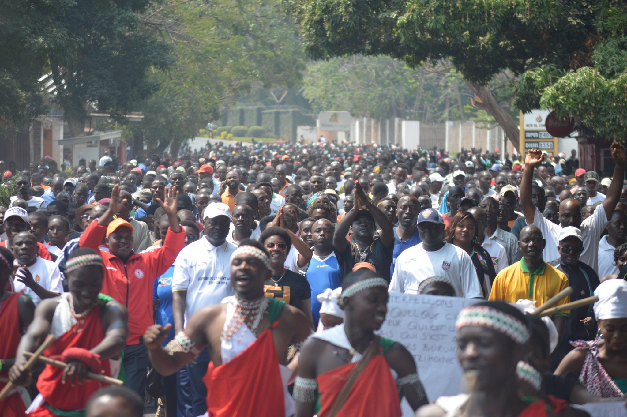 Burundi : 50.000 manifestants contre l'usurpation du Tambour par le Rwanda ( Photo : Ejohezanews, Le Renouveau, RTNB.BI, IndundiMag   2019 )