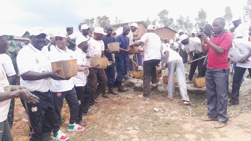 Burundi :TDC -Construction de l'Ecole Technique de Ruyaga à Bururi ( Photo : IRADUKUNDA Dieudonné 2019 )