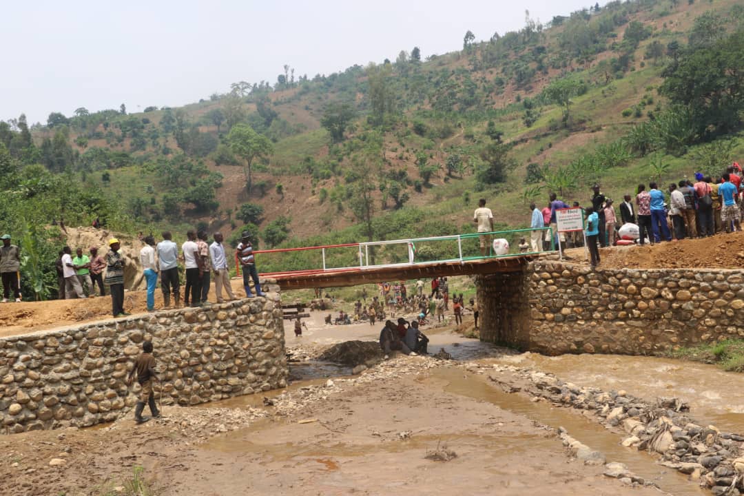 Burundi : Inauguration du pont Rugune reliant Bukinanyana à Murwi ( Photo : Vice Présidence du Burundi  2019 )