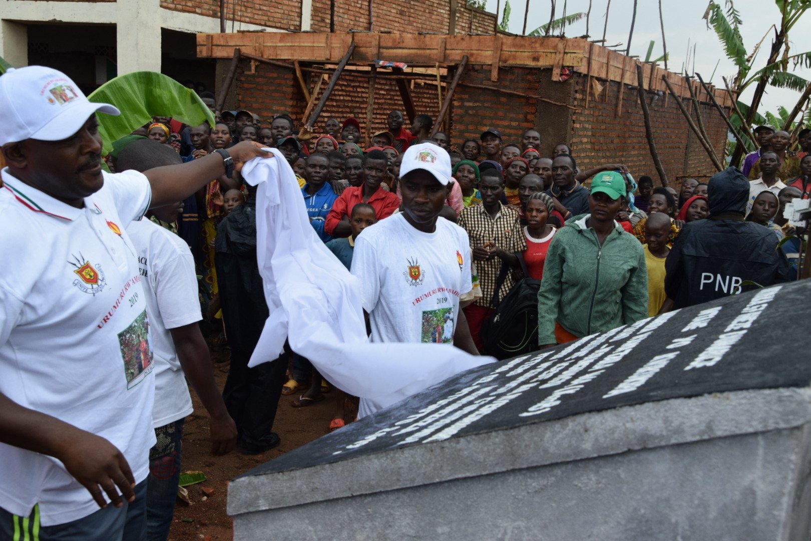 Burundi : Inauguration d'une ligne électrique alimentant Mutaho, à Gitega ( Photo : RTNB.BI 2019 )