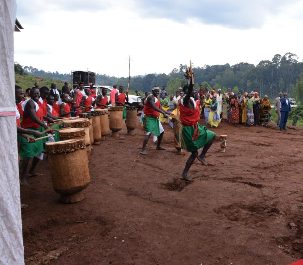 Burundi : Inauguration d'un lieu de réunions en commune Kayokwe ( Photo :Journal Intahe 2019 )