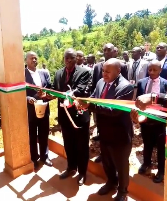 Burundi : Inauguration d'une école à 3 niveaux,le Harvest School de Kiganda   ( Photo : 2ème Vice Présidence du Burundi  2019 )
