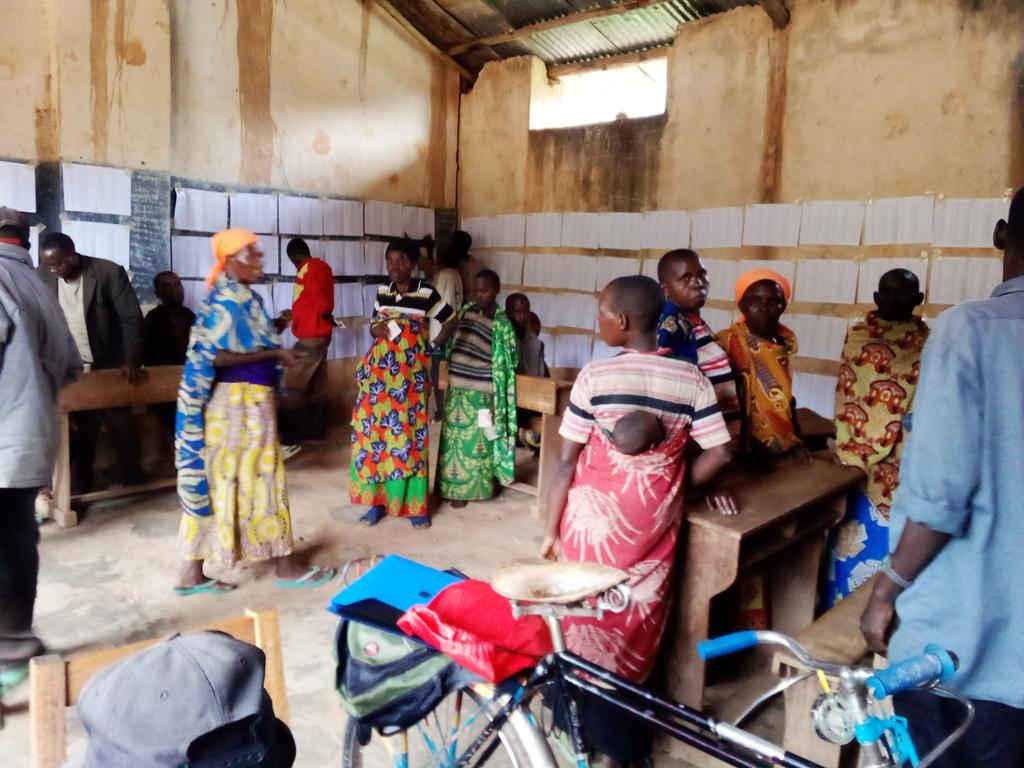 Burundi / Elections 2020 : Consultation des listes électorales provisoires à Kirundo ( Photo : Joseph Mvyariyehe 2019 )