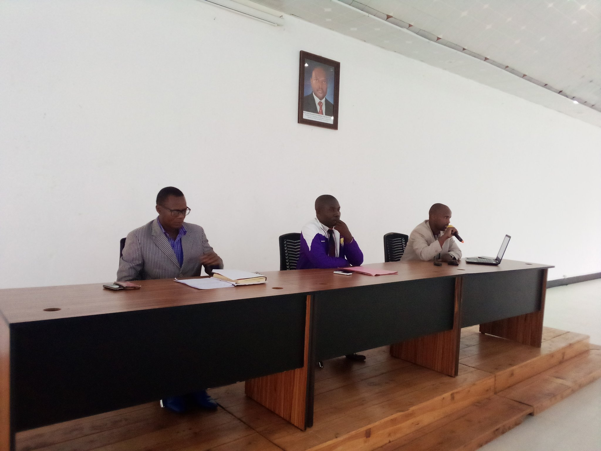 Burundi : L'Etat échange avec l'ONGe Service Yezu Mwiza à Kayanza ( Photo : Province Kayanza 2019 )