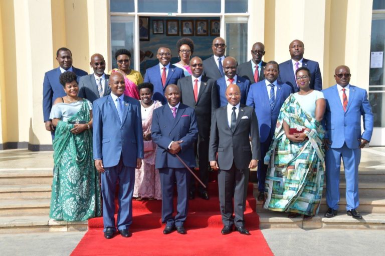 Burundi La Photo Du Nouveau Gouvernement NDAYISHIMIYE 1er