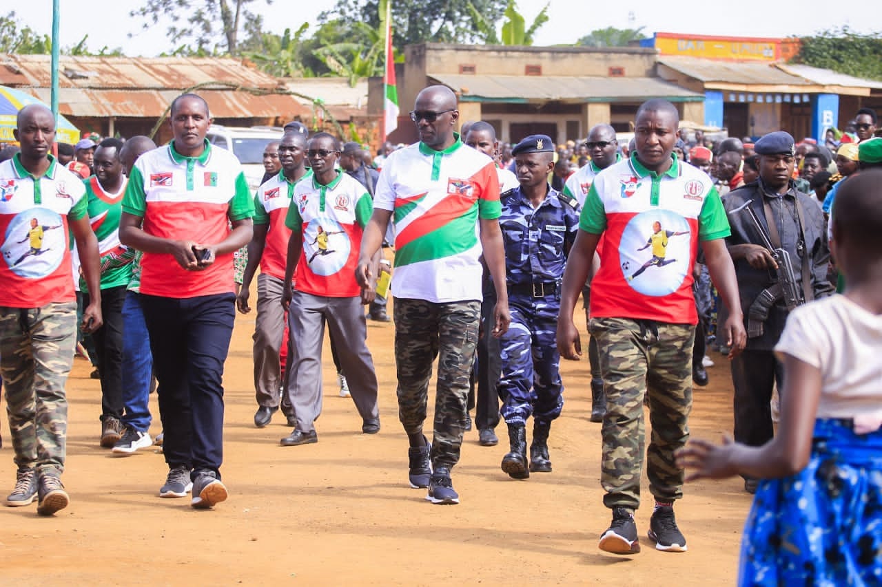 Burundi Le Secr Taire G N Ral Du Cndd Fdd En Visite Kayogoro