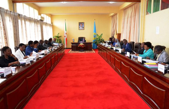 Burundi : Les Ministres analysent 5 projets de loi – Transport et Technologie –