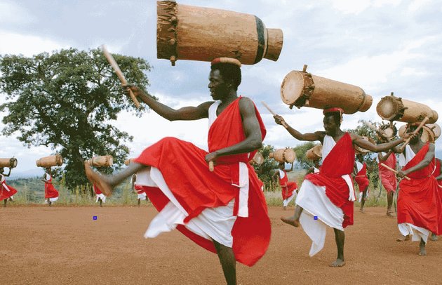 MUSIQUE, SONS de la NATURE et SOCIÉTÉ, présentation et développements Bdi_ingoma_burundi_tambour