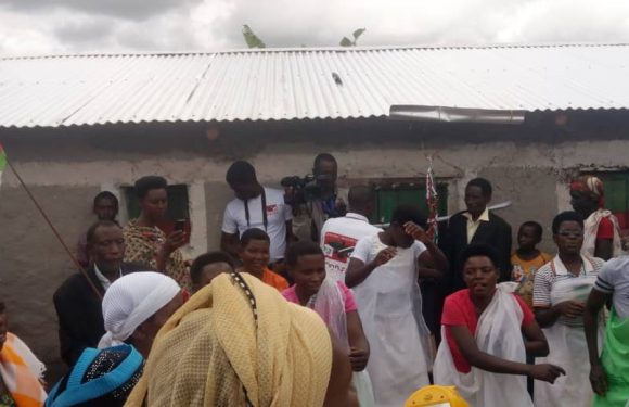 Burundi : Le CNDD-FDD CANKUZO offre 42 maisons aux plus démunis