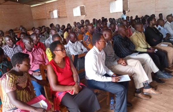 Burundi : Réunion sur la gestion des cantines scolaires à BUGABIRA / KIRUNDO