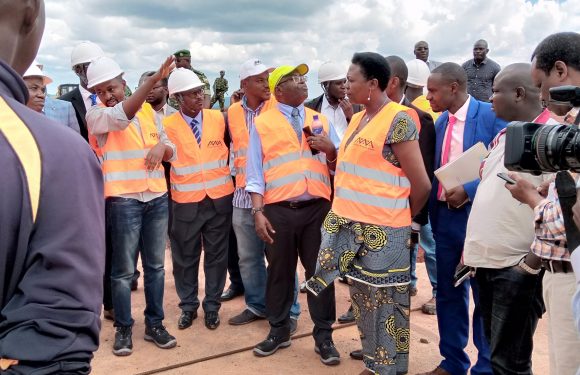 Burundi : Visite du Ministre des Mines à BUTIHINDA / MUYINGA